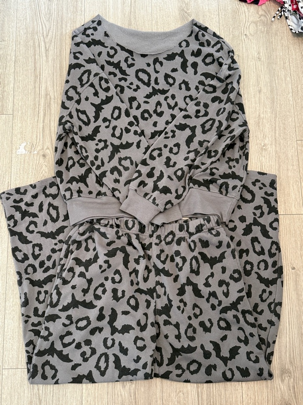 Mighty Fine Gray Leopard Print Loungewear Set